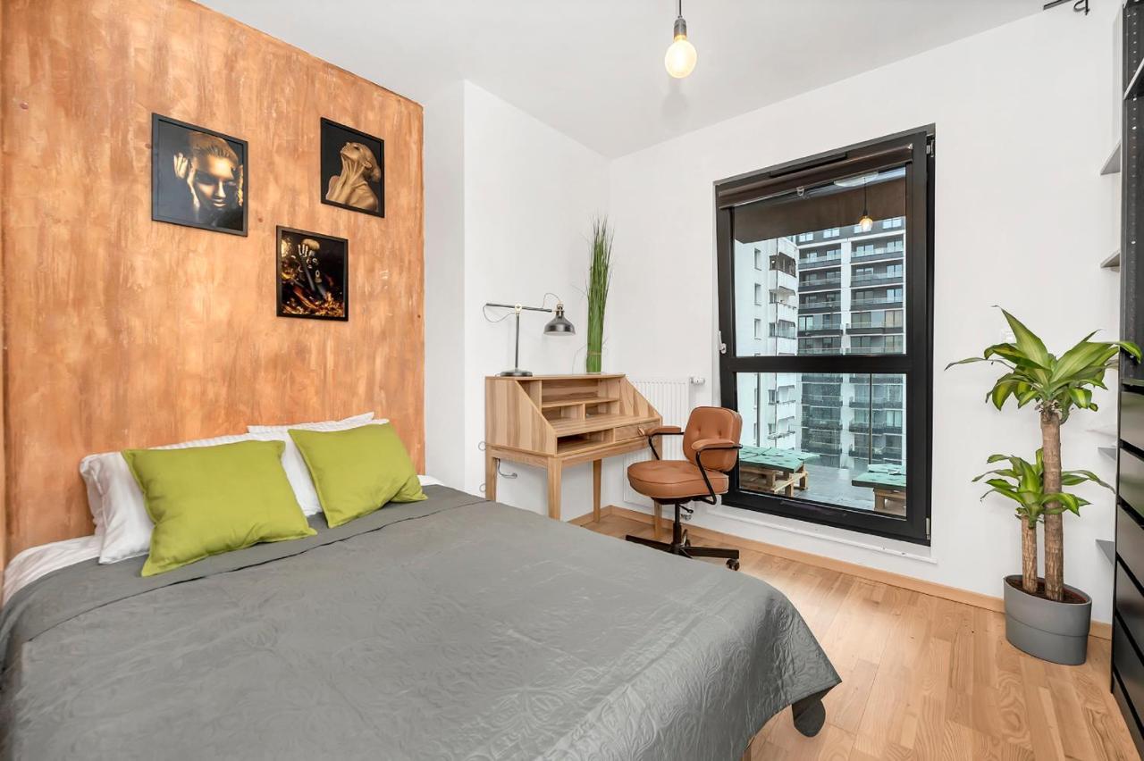 Lumina 4-room With Large Balcony Warszawa