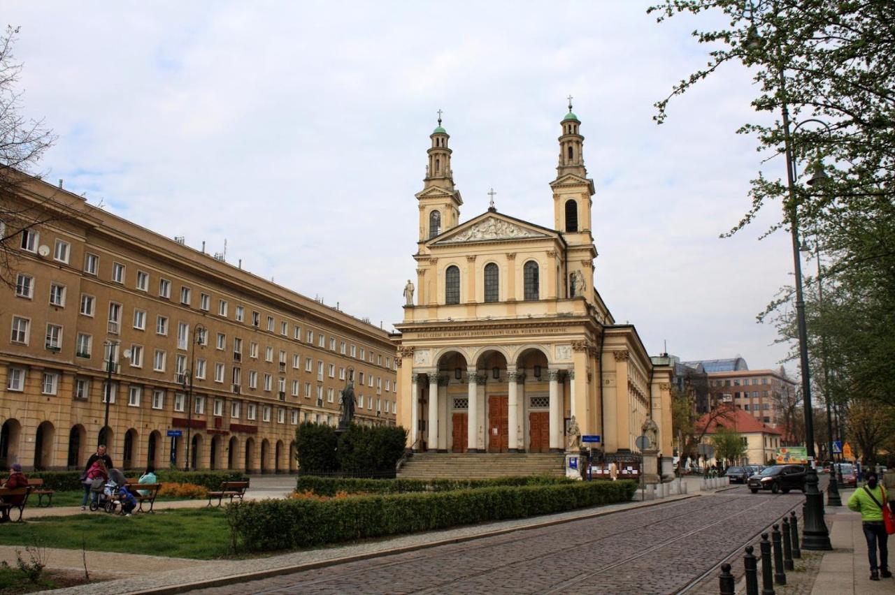 Lägenhet Lumina 4-room With Large Balcony Warszawa