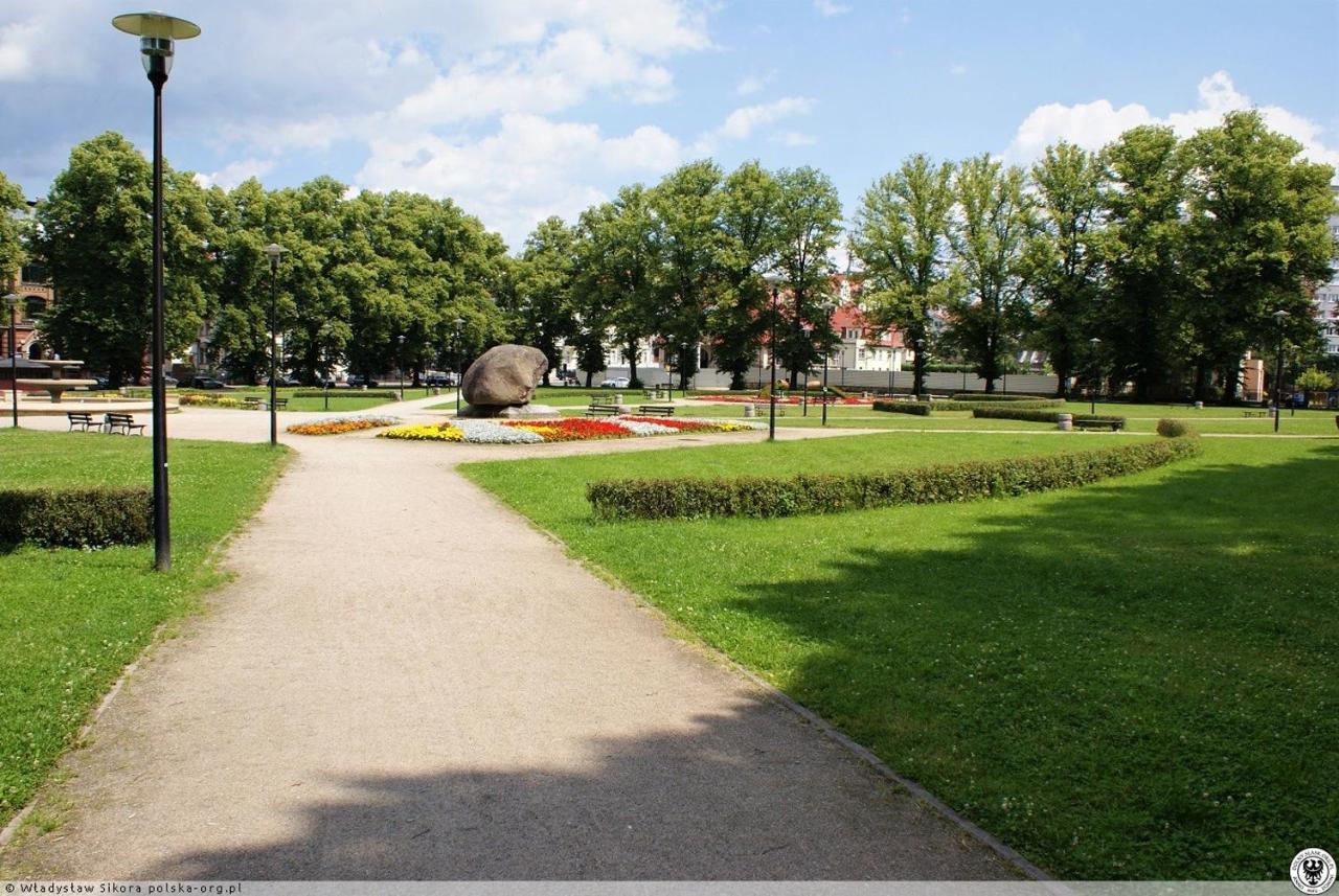 Lägenhet Lumina 4-room With Large Balcony Warszawa